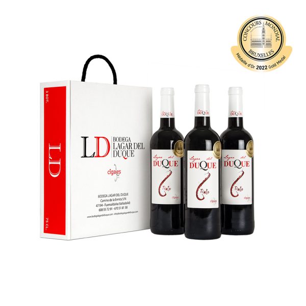 Case with 3 bottles of red wine from the DO Cigales of Lagar del Duque Winery, awarded by the Concours Mondial Bruxelles 2022